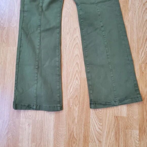 Blank NYC | 'The Delancey' Wide Leg Flared Jeans - [size 30x34 in Green] - Picture 7 of 15